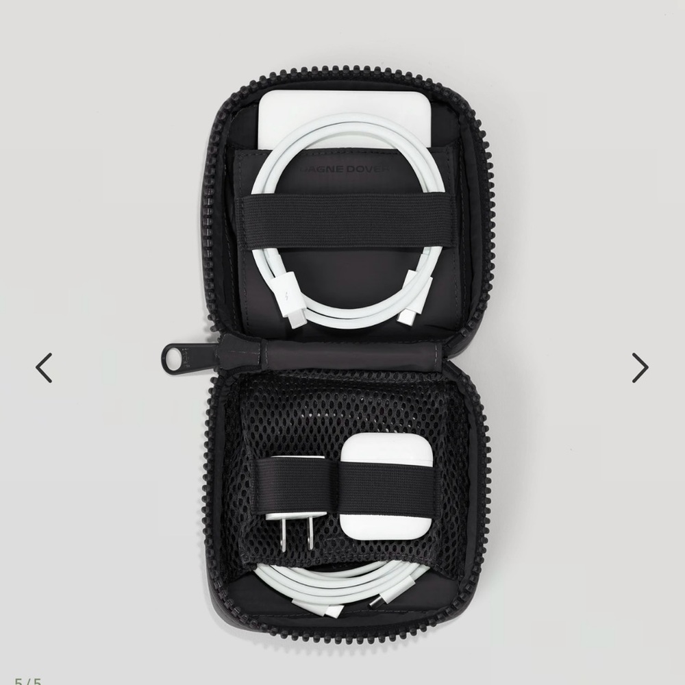 NWOT Dagne Dover Arlo Neoprene Tech Organizer